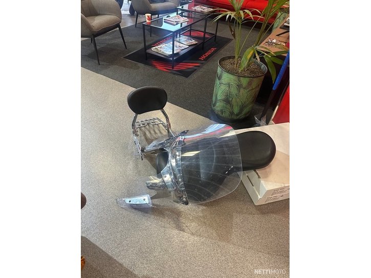 Moottoripyörä Triumph Rocket III 2009 18724661