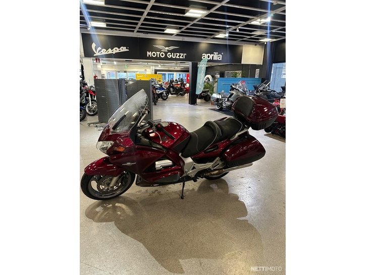 Moottoripyörä Honda ST 2008 18777244