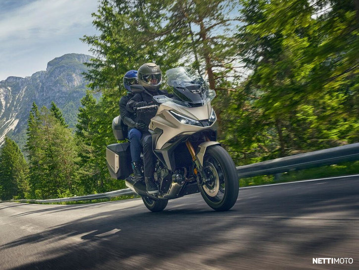 Moottoripyörä Honda NT 2026 23357886