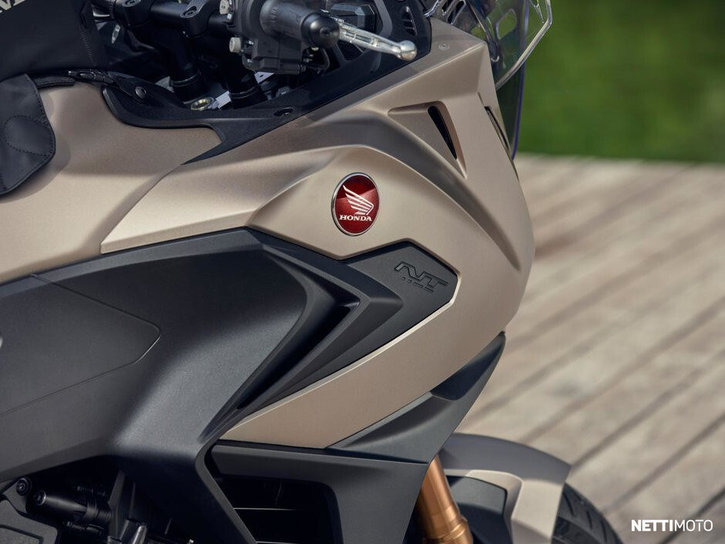 Moottoripyörä Honda NT 2026 23357896