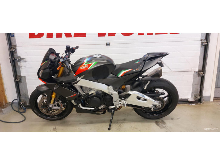 Moottoripyörä Aprilia Tuono 2020 18873433