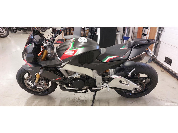 Moottoripyörä Aprilia Tuono 2020 18873436