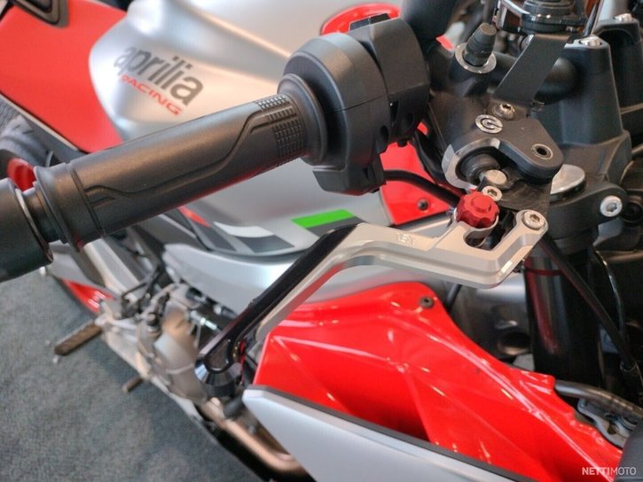 Moottoripyörä Aprilia Tuono 2022 19154607