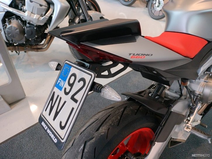 Moottoripyörä Aprilia Tuono 2022 19154611