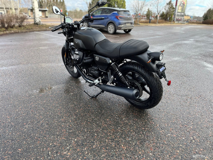 Moottoripyörä Moto Guzzi V7 2023 19167152