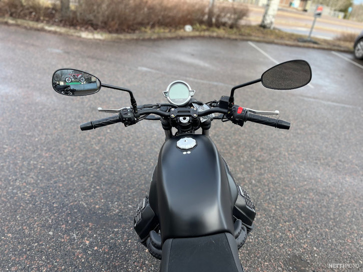 Moottoripyörä Moto Guzzi V7 2023 19167158