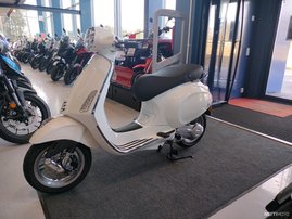 Skootteri Vespa Primavera 2024 19345081