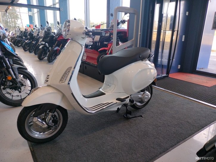 Skootteri Vespa Primavera 2024 19345081