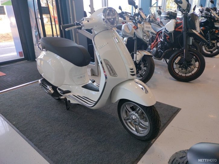 Skootteri Vespa Primavera 2024 19345082