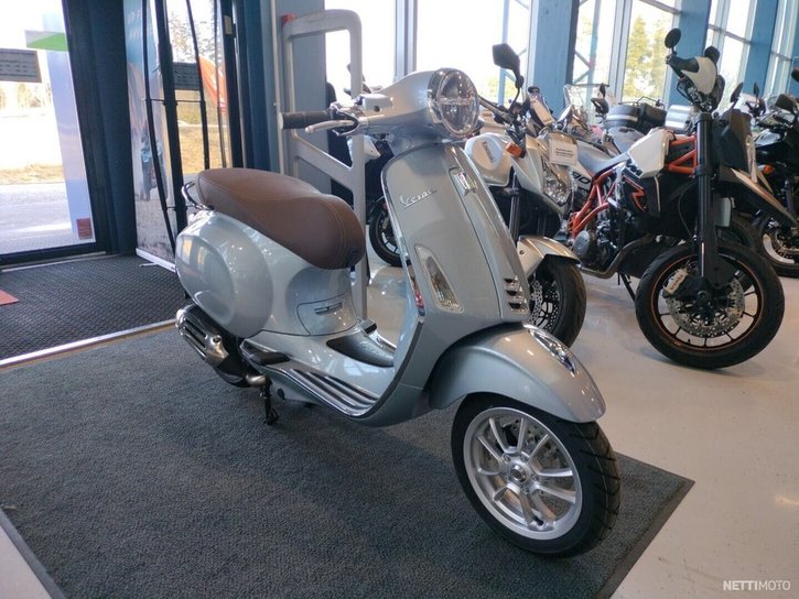 Skootteri Vespa Primavera 2023 19345559