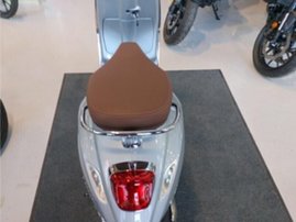 Skootteri Vespa Primavera 2023 19345561
