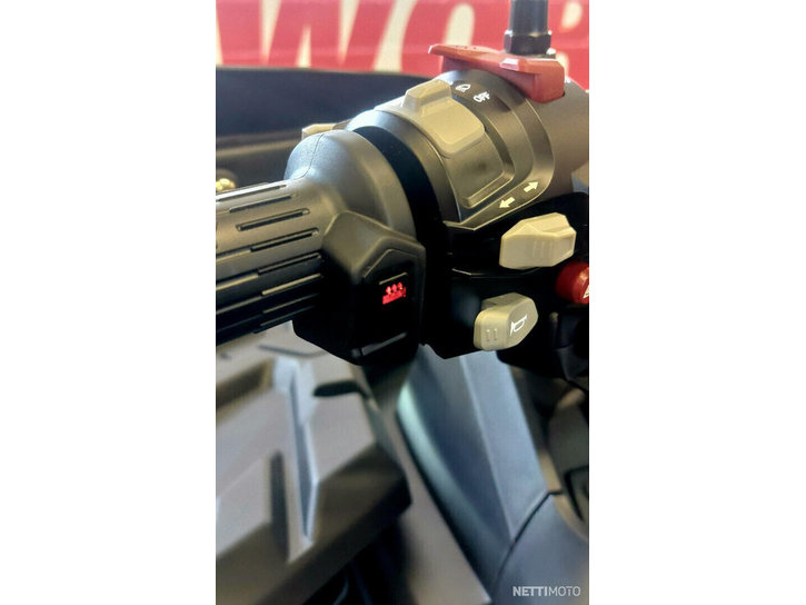 Mönkijä Segway Snarler 2025 19556880