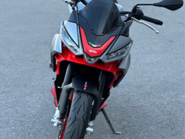 Moottoripyörä Aprilia Tuono 2021 19360546