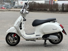Skootteri Vespa GTS 2022 19436401