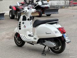 Skootteri Vespa GTS 2022 19436405