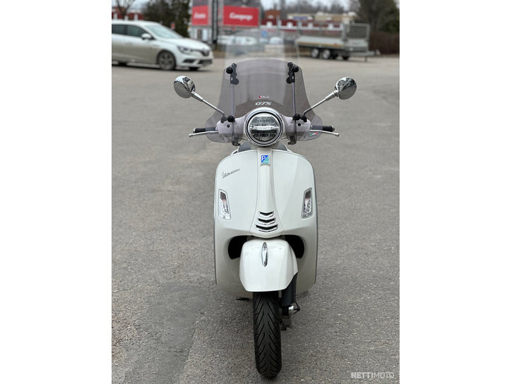 Skootteri Vespa GTS 2022 19436406