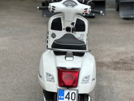 Skootteri Vespa GTS 2022 19436408