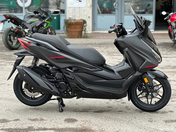 Skootteri Honda Forza 2025 19452969