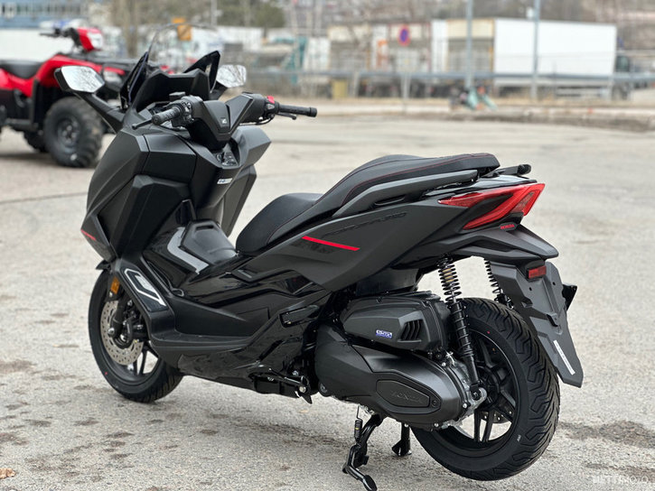 Skootteri Honda Forza 2025 19452972