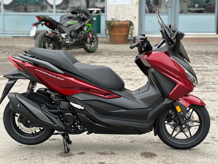 Skootteri Honda Forza 2025 19453252