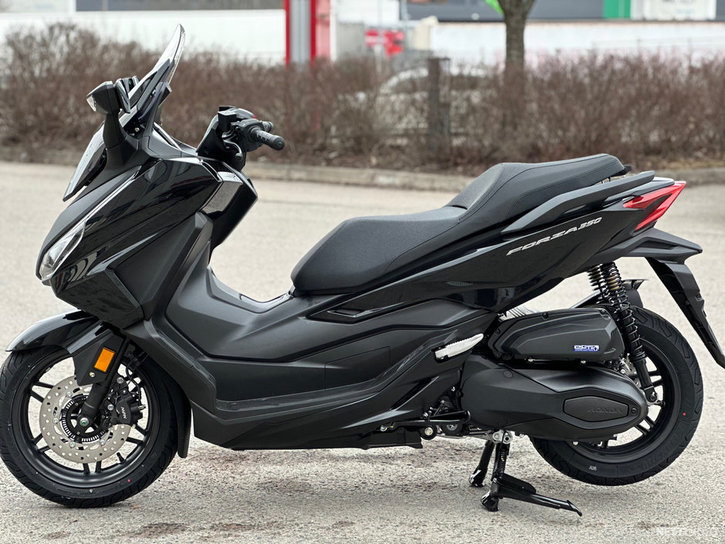 Skootteri Honda Forza 2025 19453267