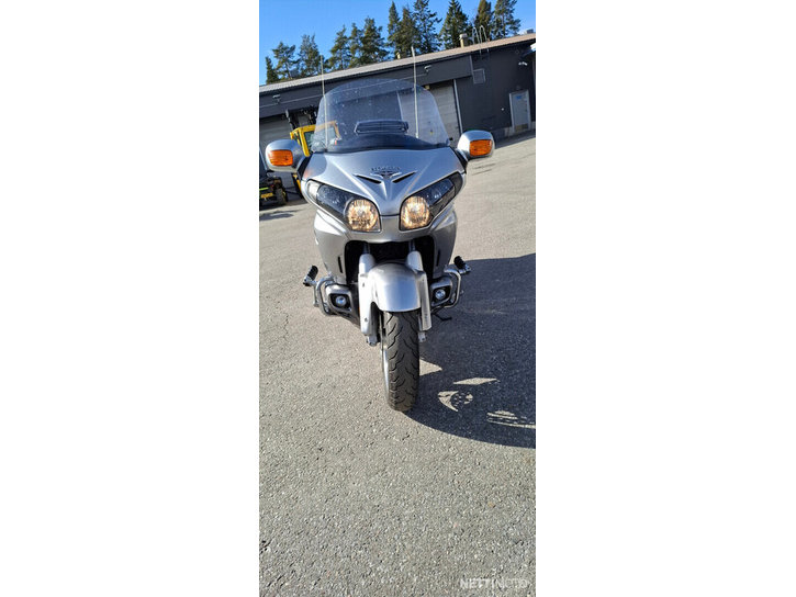 Moottoripyörä Honda GL 2018 19472700