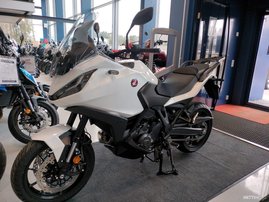 Moottoripyörä Honda NT 2023 19489015