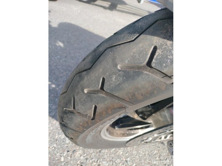 Moottoripyörä Triumph Rocket III 2005 19593446