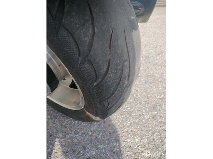 Moottoripyörä Triumph Rocket III 2005 19593452