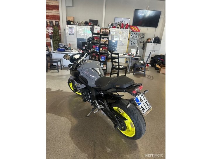 Moottoripyörä Yamaha MT-10 2016 20008042