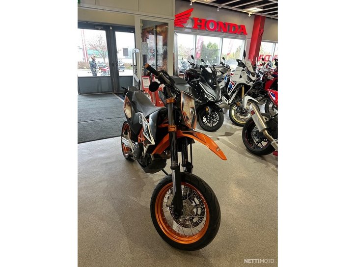 Moottoripyörä KTM 690 2016 20228534