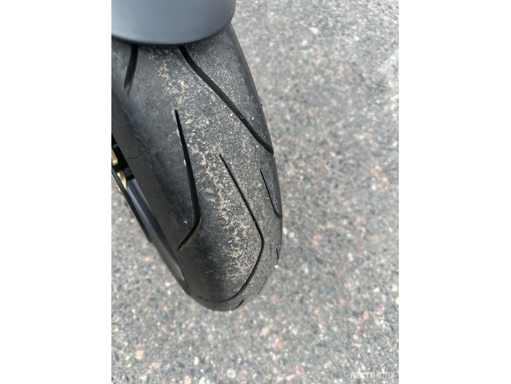 Moottoripyörä Triumph Speed Triple 2008 20243146