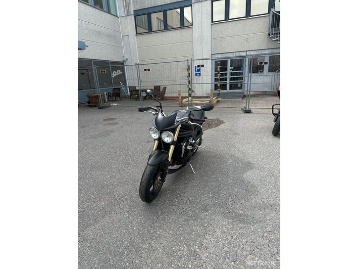Moottoripyörä Triumph Speed Triple 2008 20243147