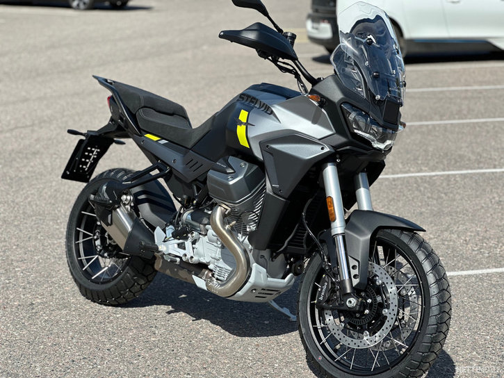 Moottoripyörä Moto Guzzi Stelvio 2024 20482527
