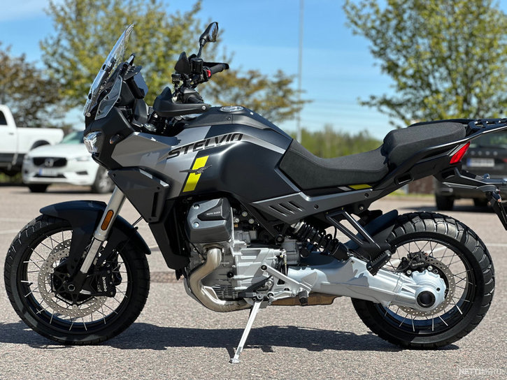 Moottoripyörä Moto Guzzi Stelvio 2024 20482533