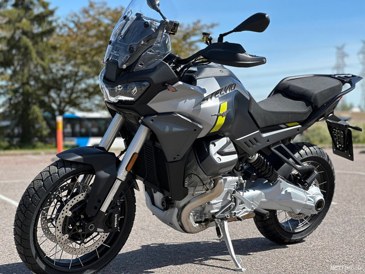 Moottoripyörä Moto Guzzi Stelvio 2024 20482534