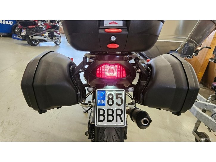 Moottoripyörä Suzuki GSX 2011 20670209