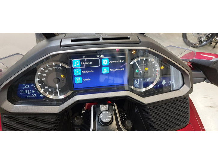 Moottoripyörä Honda GL 2018 20672101