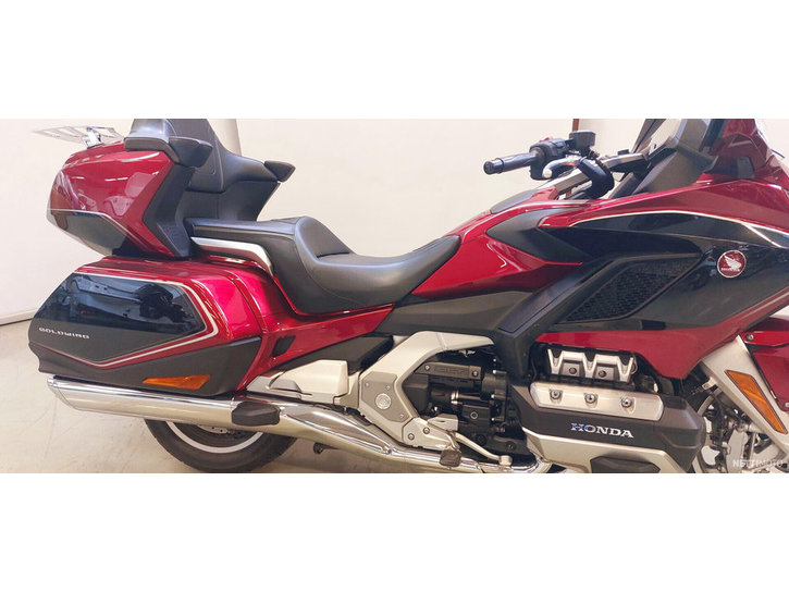 Moottoripyörä Honda GL 2018 20672110