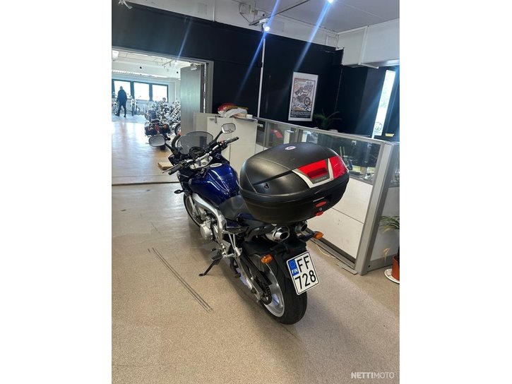 Moottoripyörä Yamaha FZ6-S 2005 20835411
