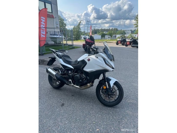 Moottoripyörä Honda NT 2022 20835582