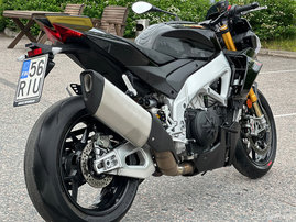 Moottoripyörä Aprilia Tuono 2022 21076364