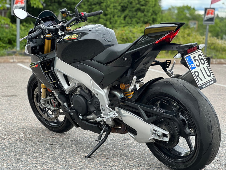 Moottoripyörä Aprilia Tuono 2022 21076368