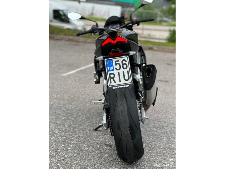 Moottoripyörä Aprilia Tuono 2022 21076371