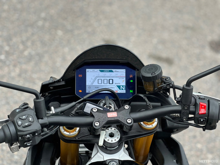 Moottoripyörä Aprilia Tuono 2022 21076377