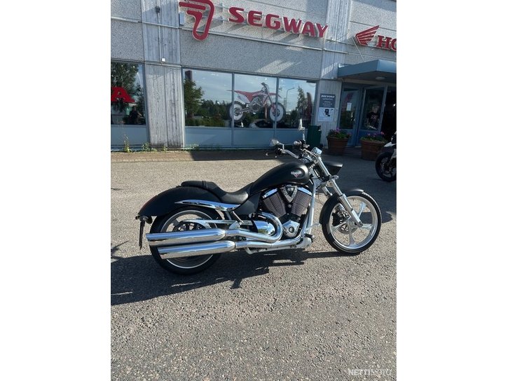 Moottoripyörä Victory Jackpot 2011 21155287