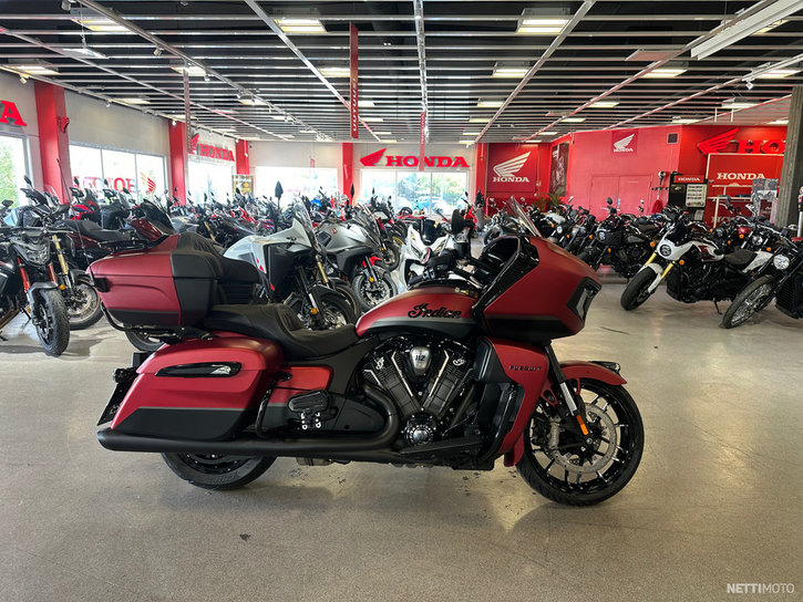 Moottoripyörä Indian Pursuit 2025 21199568