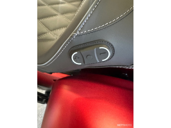 Moottoripyörä Indian Pursuit 2025 21200077