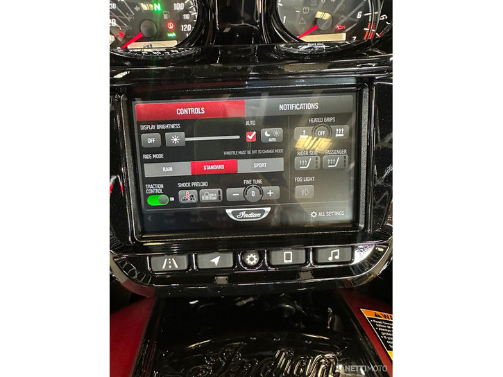 Moottoripyörä Indian Pursuit 2025 21200079