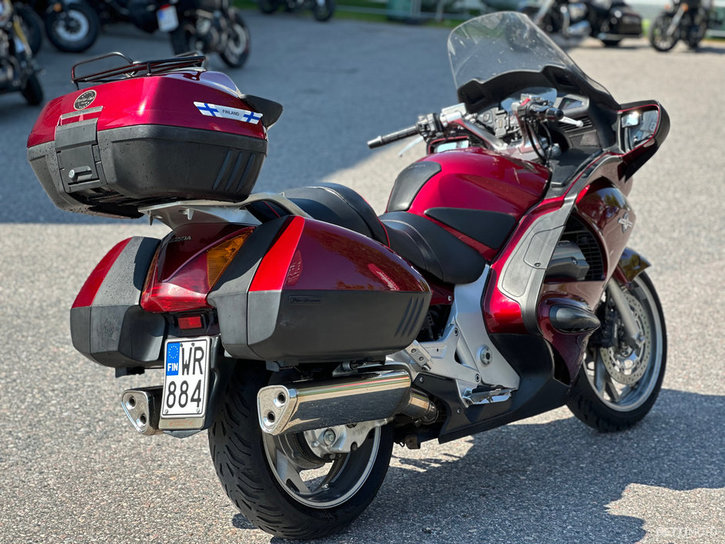 Moottoripyörä Honda ST 2005 21409324